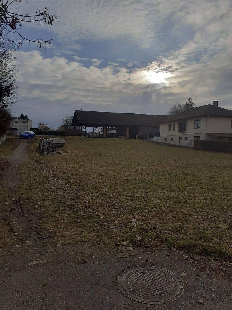 Predaj pozemku 1.366 m², Loosdorf, Dolné Rakúsko Predaj pozemku 1.366 m², Loosdorf, Dolné Rakúsko