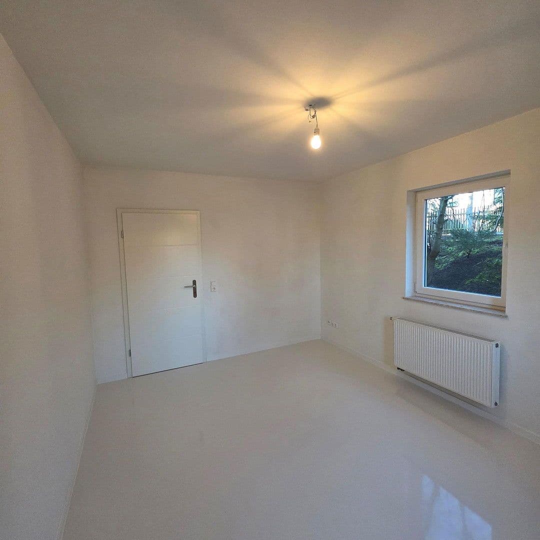 Predaj domu 121 m², pozemek 554 m², Deumener Weg 1, Hohenmölsen, Sasko-Anhaltsko Predaj domu 121 m², pozemek 554 m², Deumener Weg 1, Hohenmölsen, Sasko-Anhaltsko