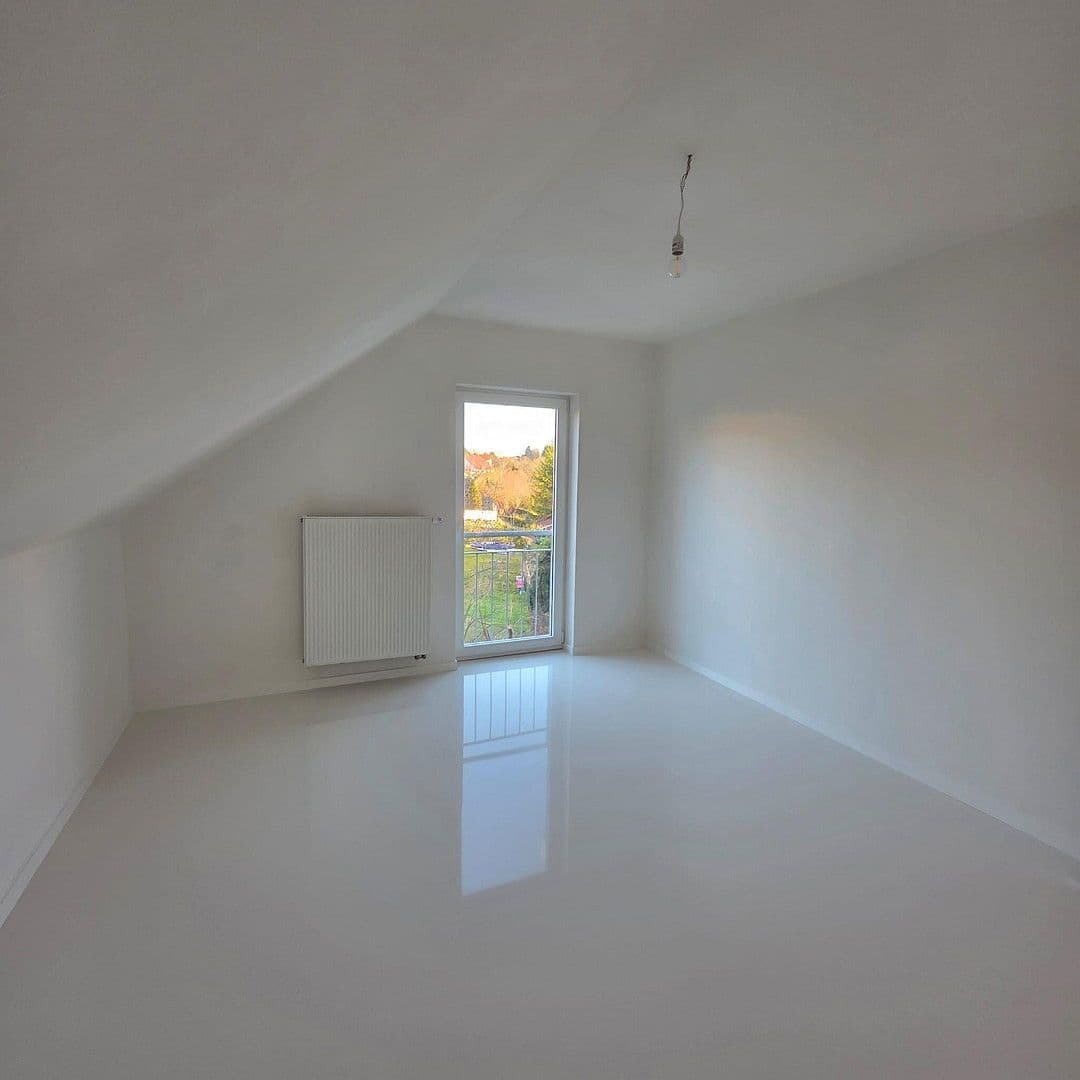 Predaj domu 121 m², pozemek 554 m², Deumener Weg 1, Hohenmölsen, Sasko-Anhaltsko Predaj domu 121 m², pozemek 554 m², Deumener Weg 1, Hohenmölsen, Sasko-Anhaltsko