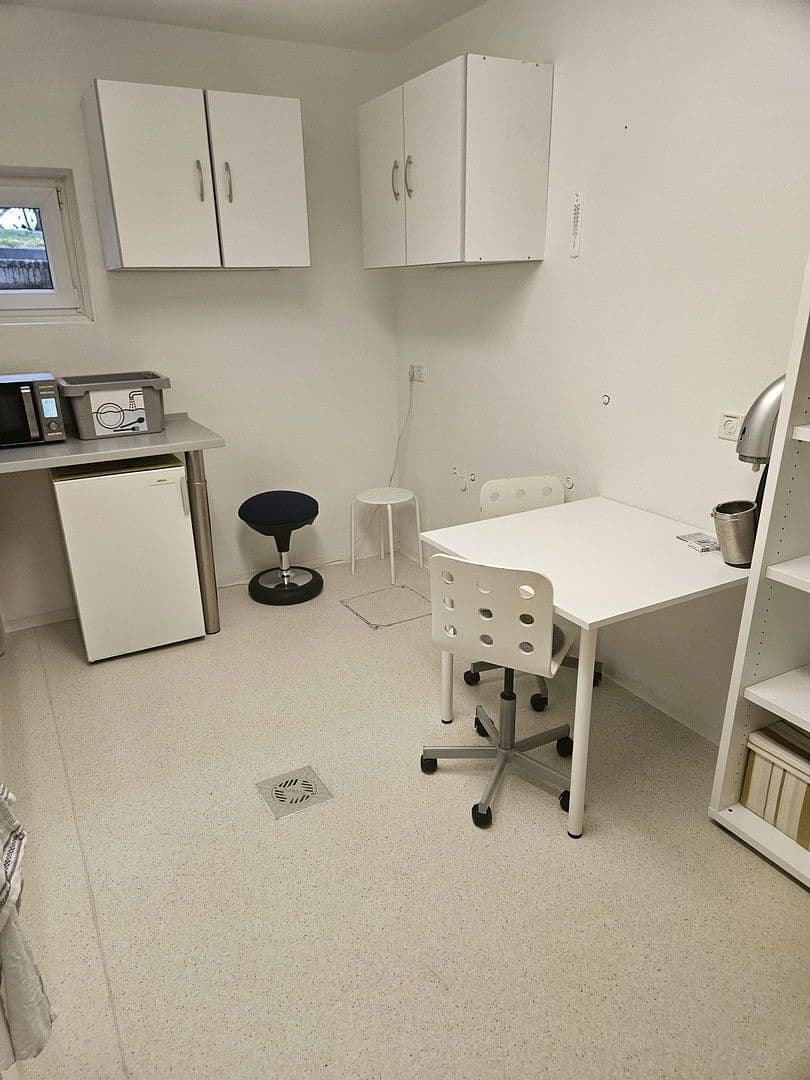 Prenájom kancelárie 80 m², Lehenbuckl 39, Lenting, Bavorsko Prenájom kancelárie 80 m², Lehenbuckl 39, Lenting, Bavorsko