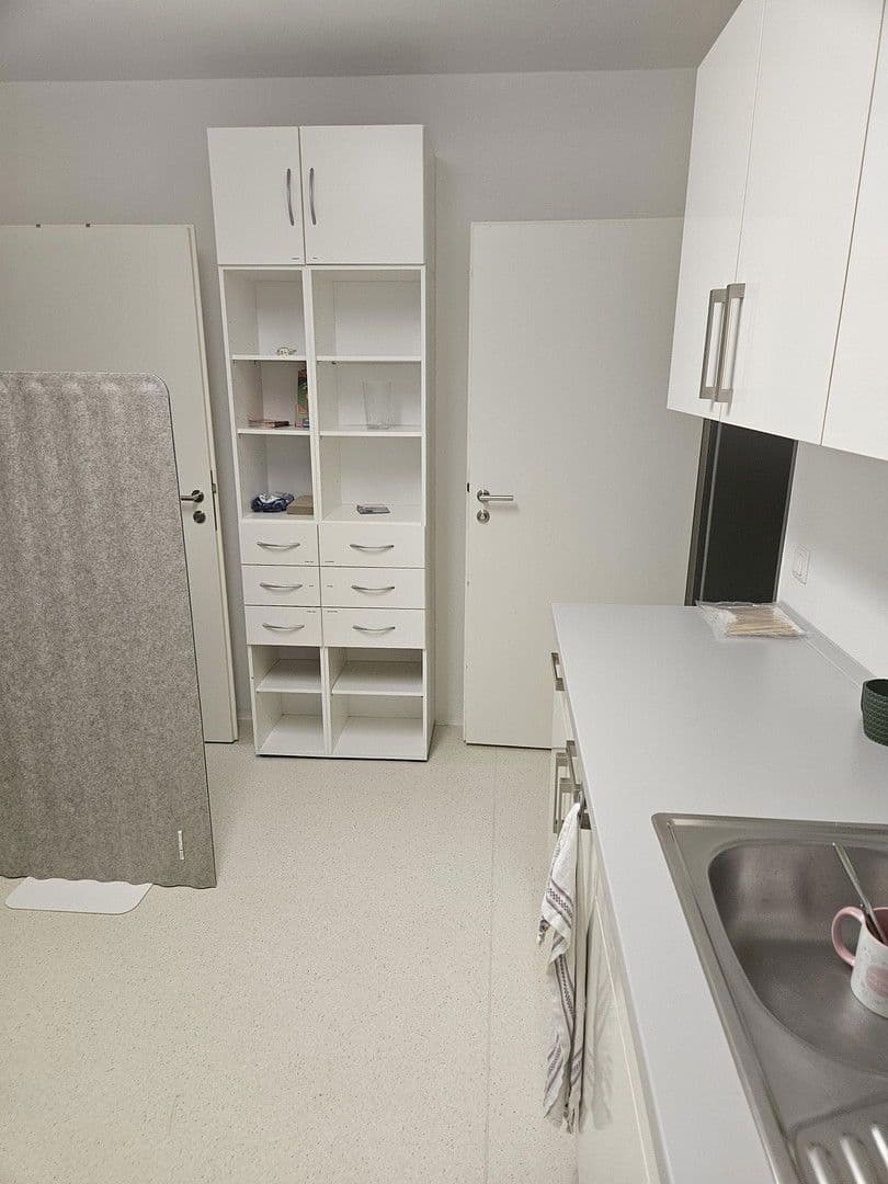 Prenájom kancelárie 80 m², Lehenbuckl 39, Lenting, Bavorsko Prenájom kancelárie 80 m², Lehenbuckl 39, Lenting, Bavorsko