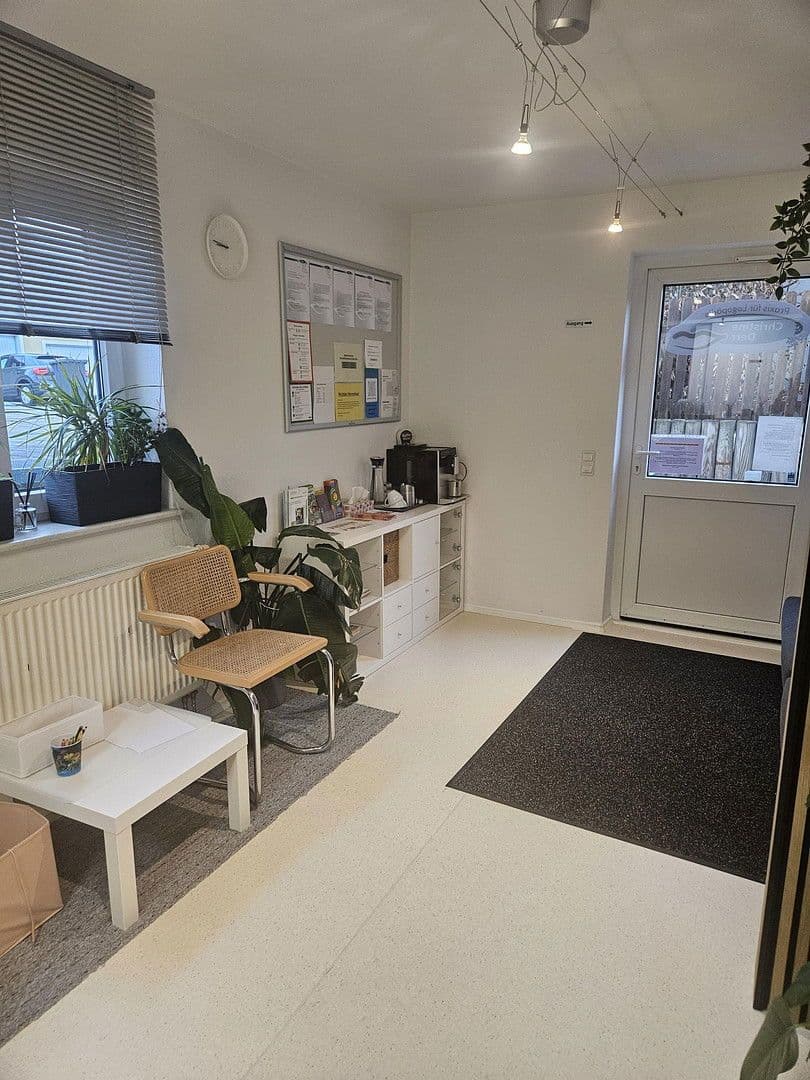 Prenájom kancelárie 80 m², Lehenbuckl 39, Lenting, Bavorsko Prenájom kancelárie 80 m², Lehenbuckl 39, Lenting, Bavorsko