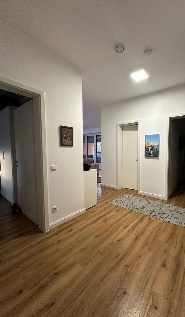 Prenájom bytu 4-izbový 132 m², Prinz-Ferdiand-Str. 144, Krefeld, Severné Porýnie - Westfálsko Prenájom bytu 4-izbový 132 m², Prinz-Ferdiand-Str. 144, Krefeld, Severné Porýnie - Westfálsko