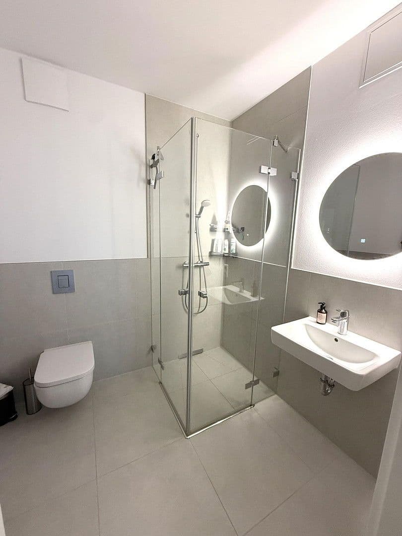 Prenájom bytu 3-izbový 87 m², An der alten Gärtnerei 28, Berlin, Berlín Prenájom bytu 3-izbový 87 m², An der alten Gärtnerei 28, Berlin, Berlín