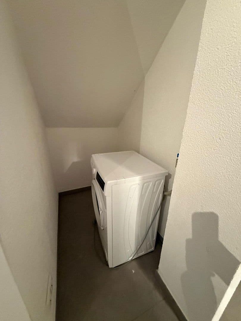 Prenájom bytu 4-izbový 120 m², Händelstraße 26, Limeshain, Hesensko Prenájom bytu 4-izbový 120 m², Händelstraße 26, Limeshain, Hesensko