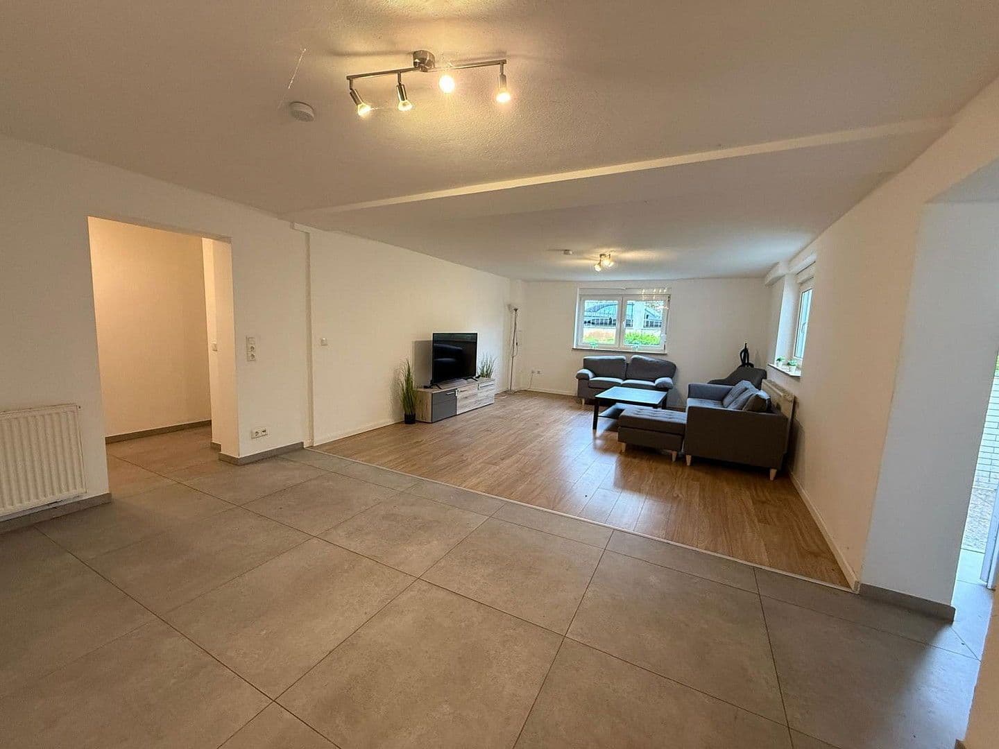 Prenájom bytu 4-izbový 120 m², Händelstraße 26, Limeshain, Hesensko Prenájom bytu 4-izbový 120 m², Händelstraße 26, Limeshain, Hesensko