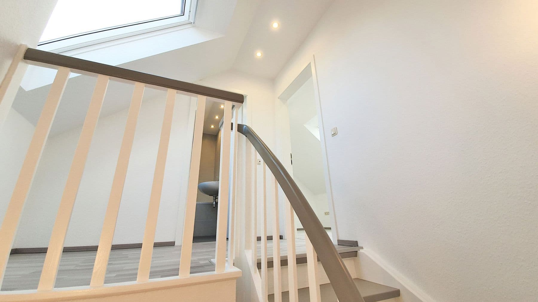 Prenájom domu 100 m², pozemek 180 m², Peine, Dolné Sasko Prenájom domu 100 m², pozemek 180 m², Peine, Dolné Sasko