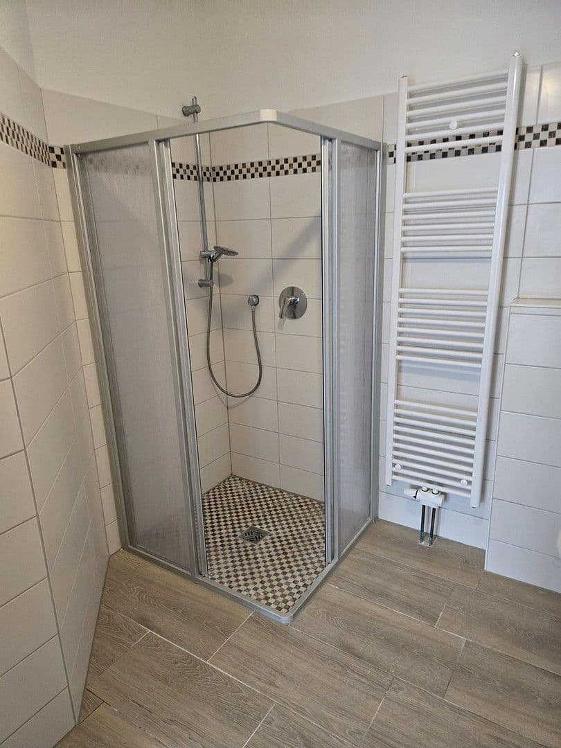 Predaj bytu 3-izbový 100 m², Unterwallweg 15, Bückeburg, Dolné Sasko Predaj bytu 3-izbový 100 m², Unterwallweg 15, Bückeburg, Dolné Sasko