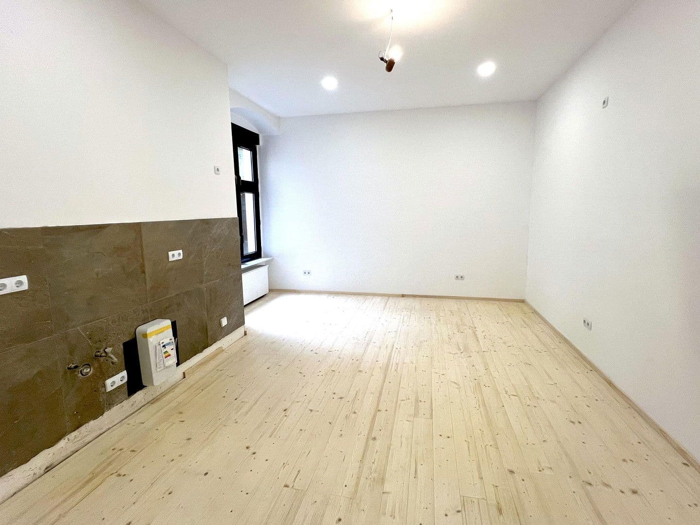 Predaj bytu 3-izbový 72 m², Leonhardtstraße 16, Berlin, Berlín Predaj bytu 3-izbový 72 m², Leonhardtstraße 16, Berlin, Berlín