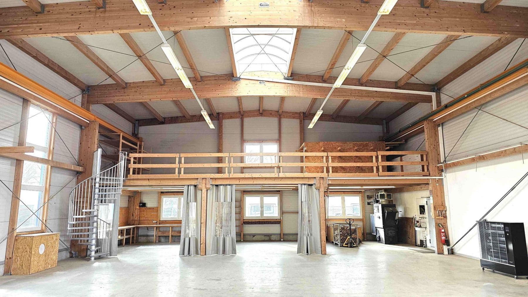 Prenájom nebytového priestoru 1.020 m², Große Isel 9, Neu-Ulm, Bavorsko Prenájom nebytového priestoru 1.020 m², Große Isel 9, Neu-Ulm, Bavorsko