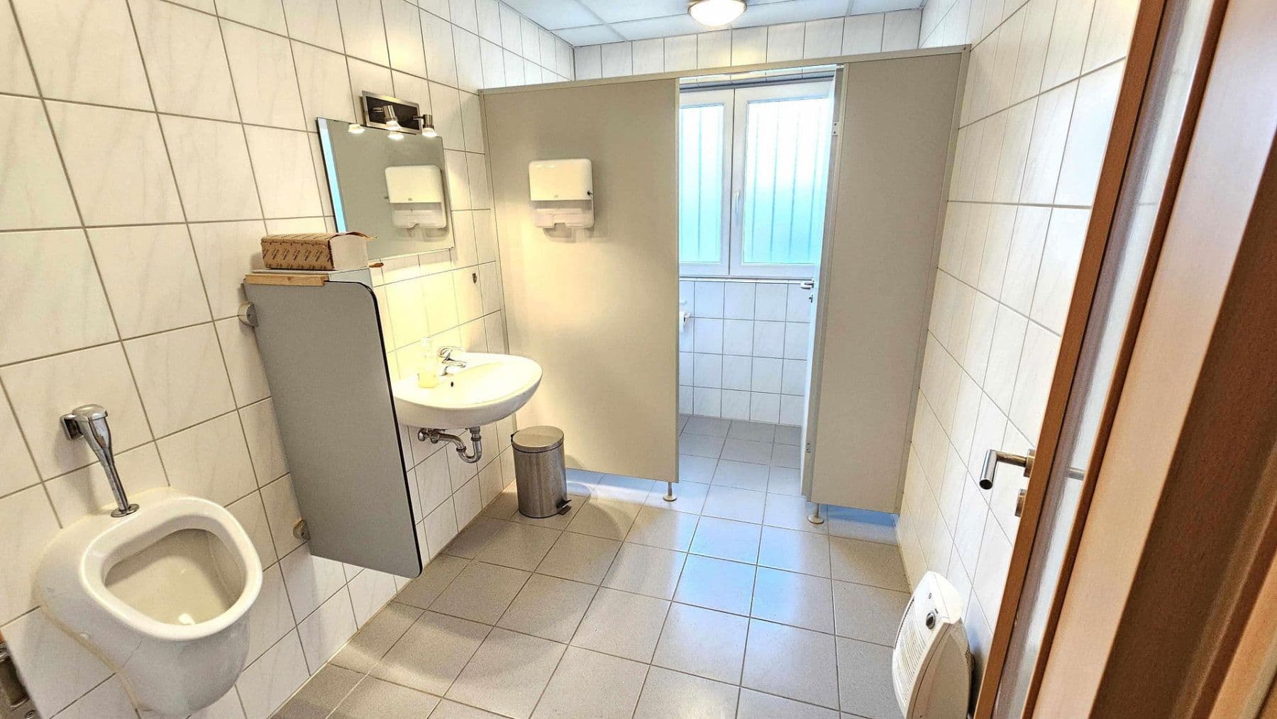 Prenájom nebytového priestoru 1.020 m², Große Isel 9, Neu-Ulm, Bavorsko Prenájom nebytového priestoru 1.020 m², Große Isel 9, Neu-Ulm, Bavorsko