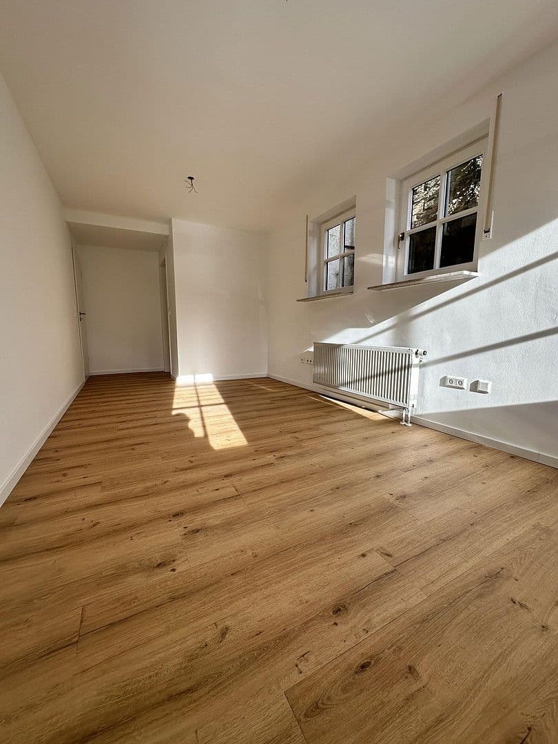Prenájom kancelárie 20 m², Jettingerstr. 36, Herrenberg, Bádensko-Wurttembersko Prenájom kancelárie 20 m², Jettingerstr. 36, Herrenberg, Bádensko-Wurttembersko