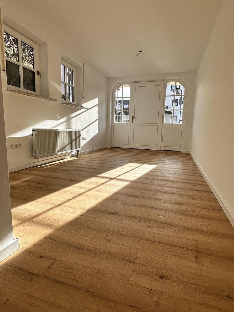 Prenájom kancelárie 20 m², Jettingerstr. 36, Herrenberg, Bádensko-Wurttembersko Prenájom kancelárie 20 m², Jettingerstr. 36, Herrenberg, Bádensko-Wurttembersko