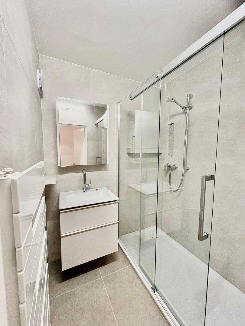 Prenájom bytu 1-izbový 32 m², Wien, Viedeň Prenájom bytu 1-izbový 32 m², Wien, Viedeň