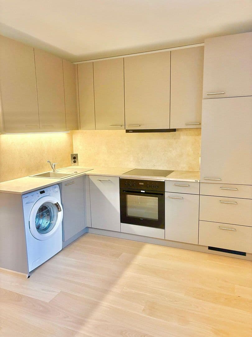 Prenájom bytu 1-izbový 32 m², Wien, Viedeň Prenájom bytu 1-izbový 32 m², Wien, Viedeň