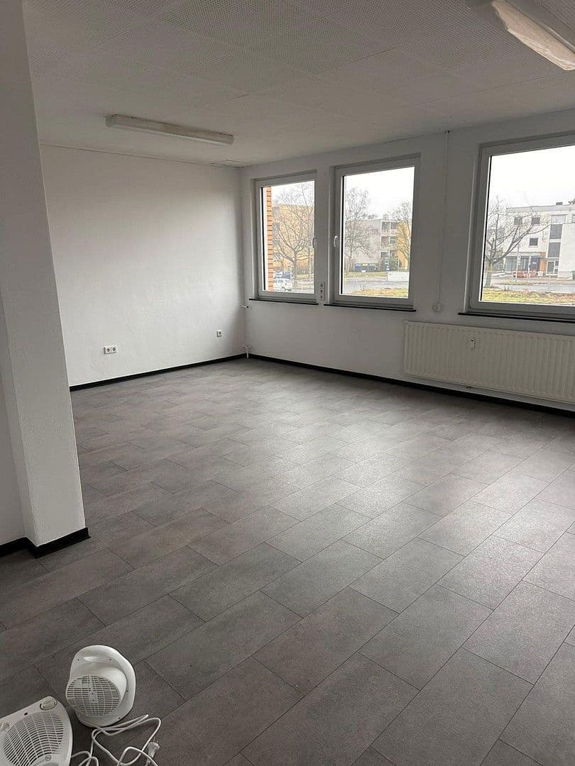 Prenájom kancelárie 130 m², In den kolkwiesen 50, Langenhagen, Dolné Sasko Prenájom kancelárie 130 m², In den kolkwiesen 50, Langenhagen, Dolné Sasko
