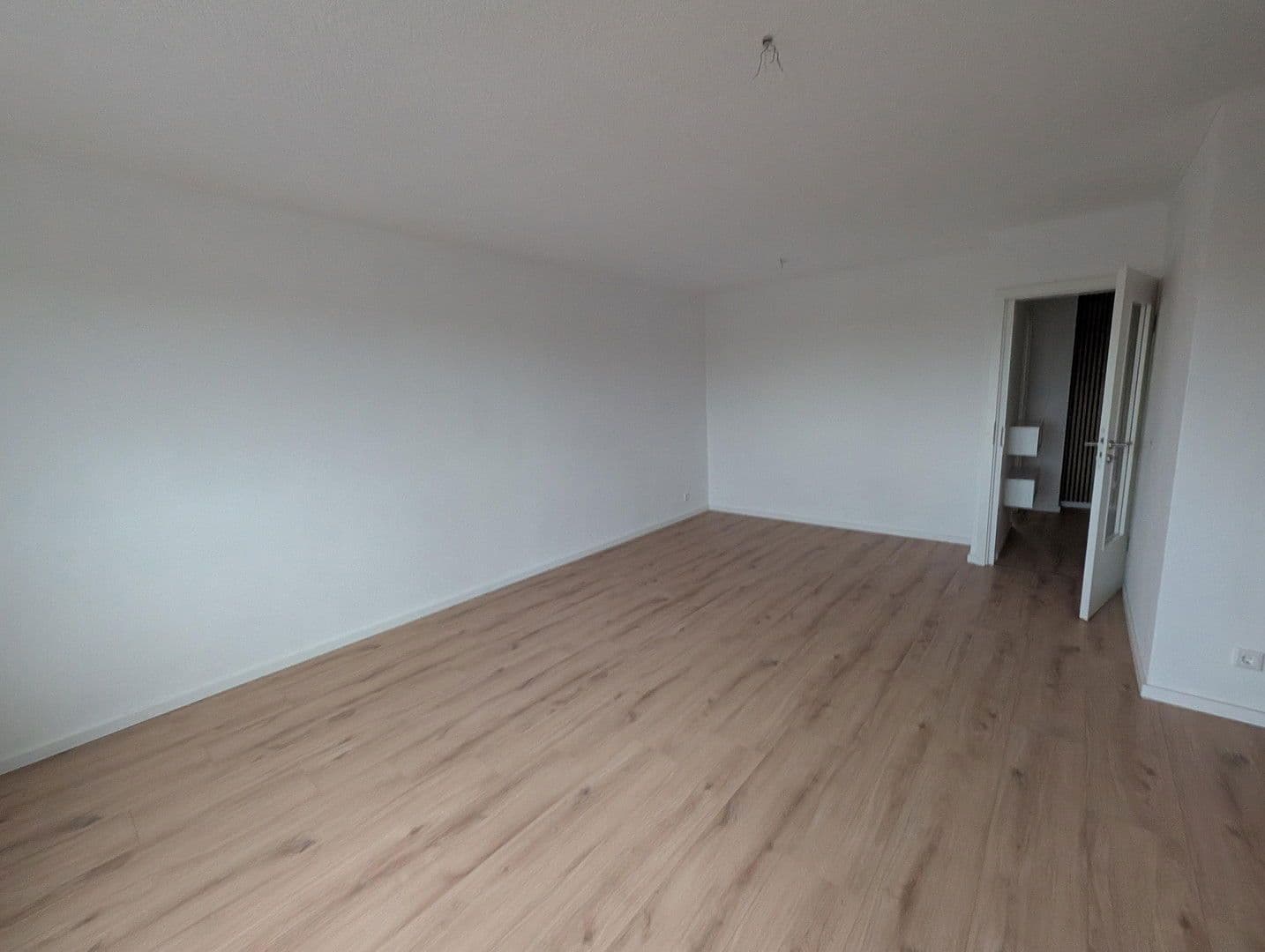 Prenájom bytu 3-izbový 72 m², Von-Leibniz-Str. 14, Erftstadt, Severné Porýnie - Westfálsko Prenájom bytu 3-izbový 72 m², Von-Leibniz-Str. 14, Erftstadt, Severné Porýnie - Westfálsko