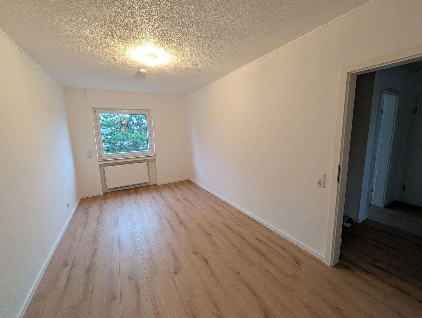 Prenájom bytu 3-izbový 72 m², Von-Leibniz-Str. 14, Erftstadt, Severné Porýnie - Westfálsko Prenájom bytu 3-izbový 72 m², Von-Leibniz-Str. 14, Erftstadt, Severné Porýnie - Westfálsko