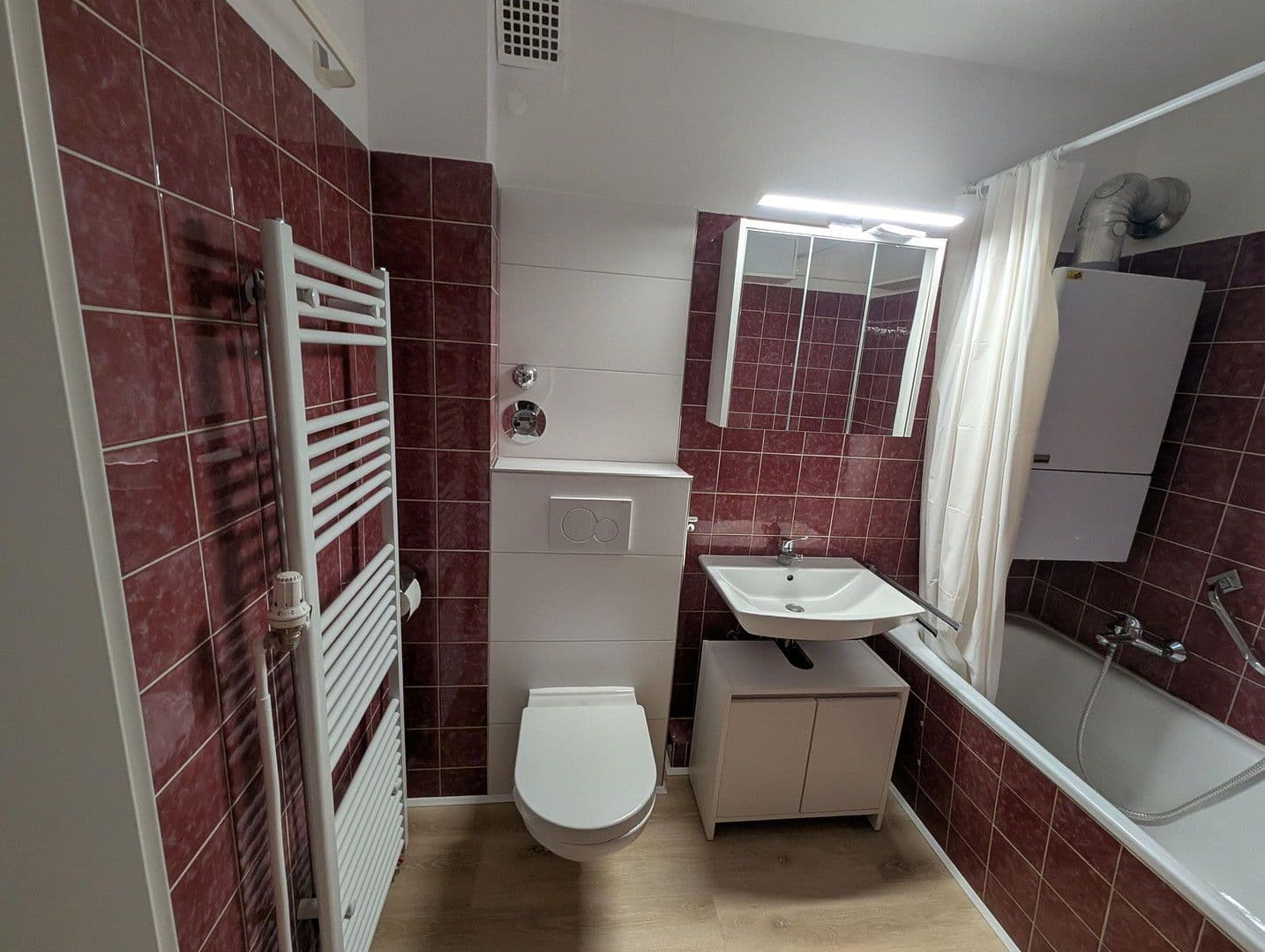 Prenájom bytu 3-izbový 72 m², Von-Leibniz-Str. 14, Erftstadt, Severné Porýnie - Westfálsko Prenájom bytu 3-izbový 72 m², Von-Leibniz-Str. 14, Erftstadt, Severné Porýnie - Westfálsko