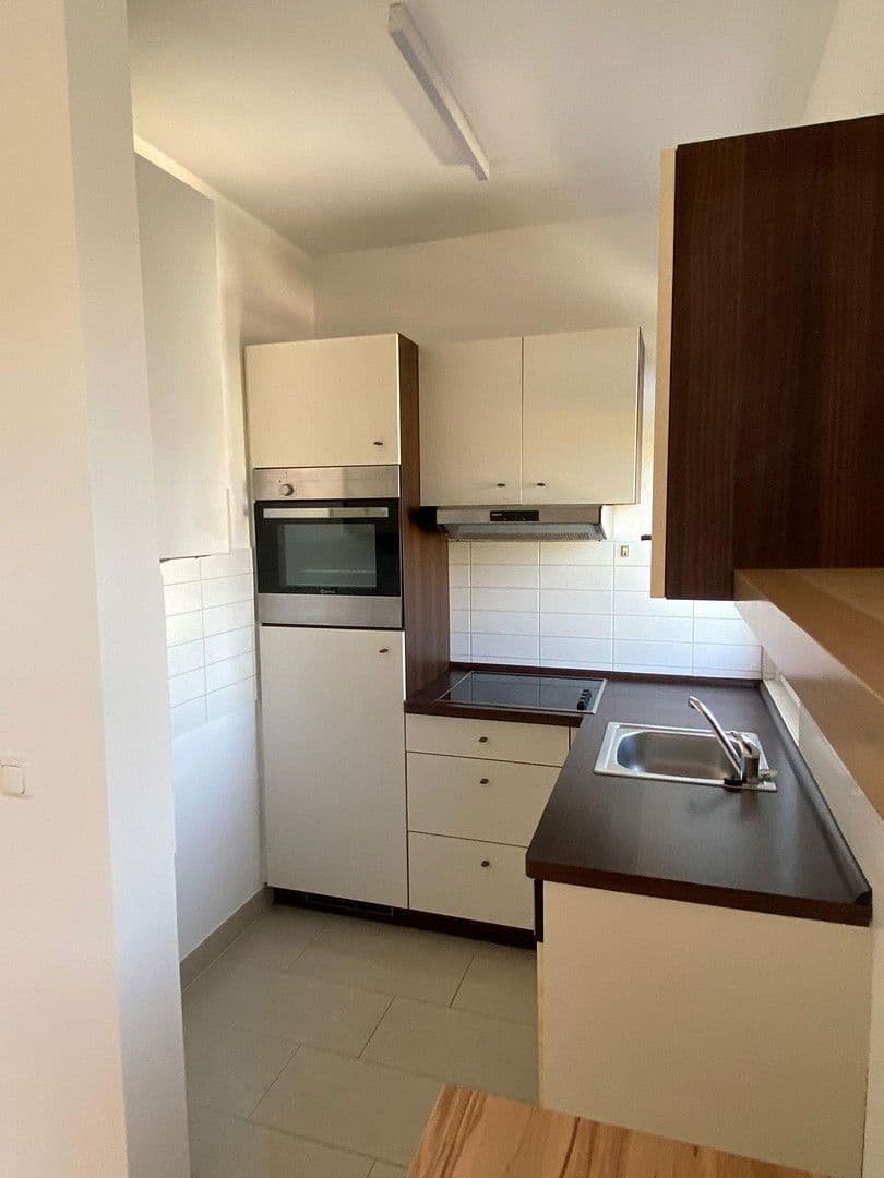 Prenájom bytu 3-izbový 60 m², Bergstraße 23, Bad Vilbel, Hesensko Prenájom bytu 3-izbový 60 m², Bergstraße 23, Bad Vilbel, Hesensko