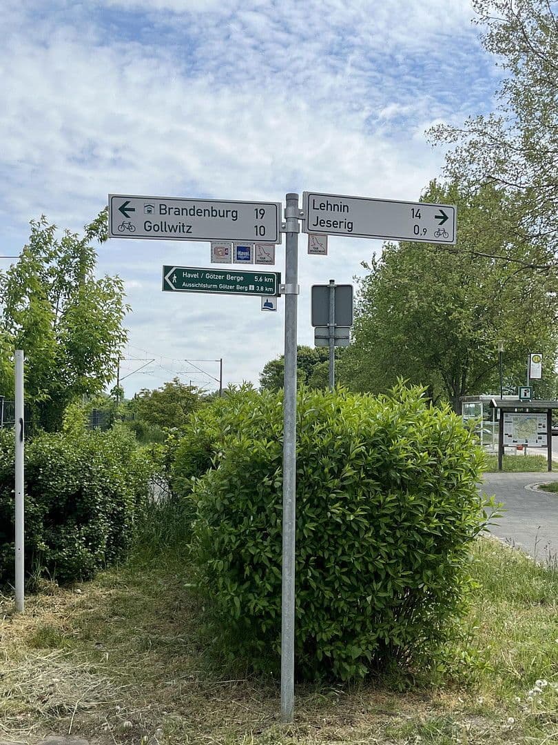 Prenájom bytu 3-izbový 72 m², Groß Kreutz (Havel), Brandenbursko Prenájom bytu 3-izbový 72 m², Groß Kreutz (Havel), Brandenbursko