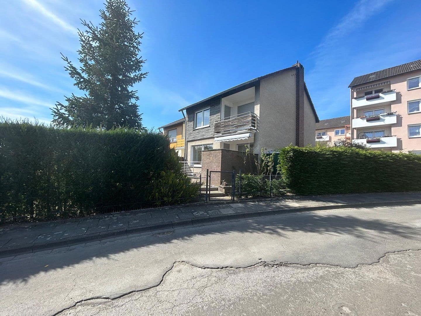 Predaj domu 110 m², pozemek 366 m², Houbenstraße 31, Hagen, Severné Porýnie - Westfálsko Predaj domu 110 m², pozemek 366 m², Houbenstraße 31, Hagen, Severné Porýnie - Westfálsko