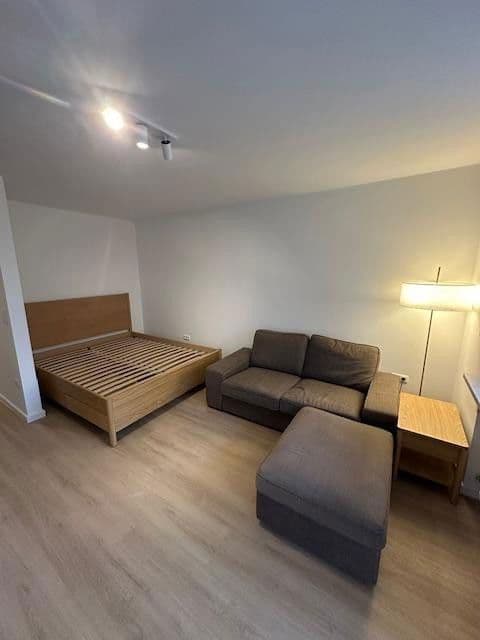 Prenájom bytu 1-izbový 33 m², Aidenbachstr. 102a, München, Bavorsko Prenájom bytu 1-izbový 33 m², Aidenbachstr. 102a, München, Bavorsko