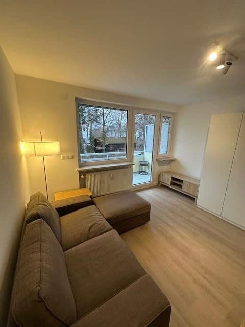 Prenájom bytu 1-izbový 33 m², Aidenbachstr. 102a, München, Bavorsko Prenájom bytu 1-izbový 33 m², Aidenbachstr. 102a, München, Bavorsko