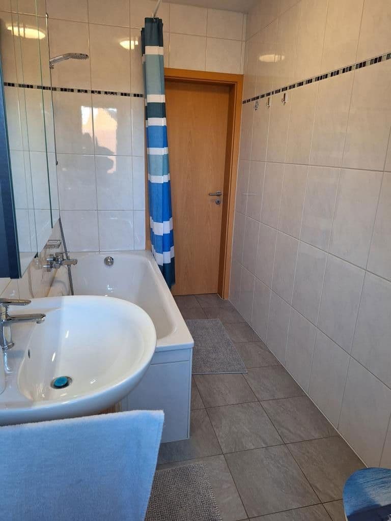 Prenájom bytu 3-izbový 63 m², Hauptstr. 33, Rheurdt, Severné Porýnie - Westfálsko Prenájom bytu 3-izbový 63 m², Hauptstr. 33, Rheurdt, Severné Porýnie - Westfálsko