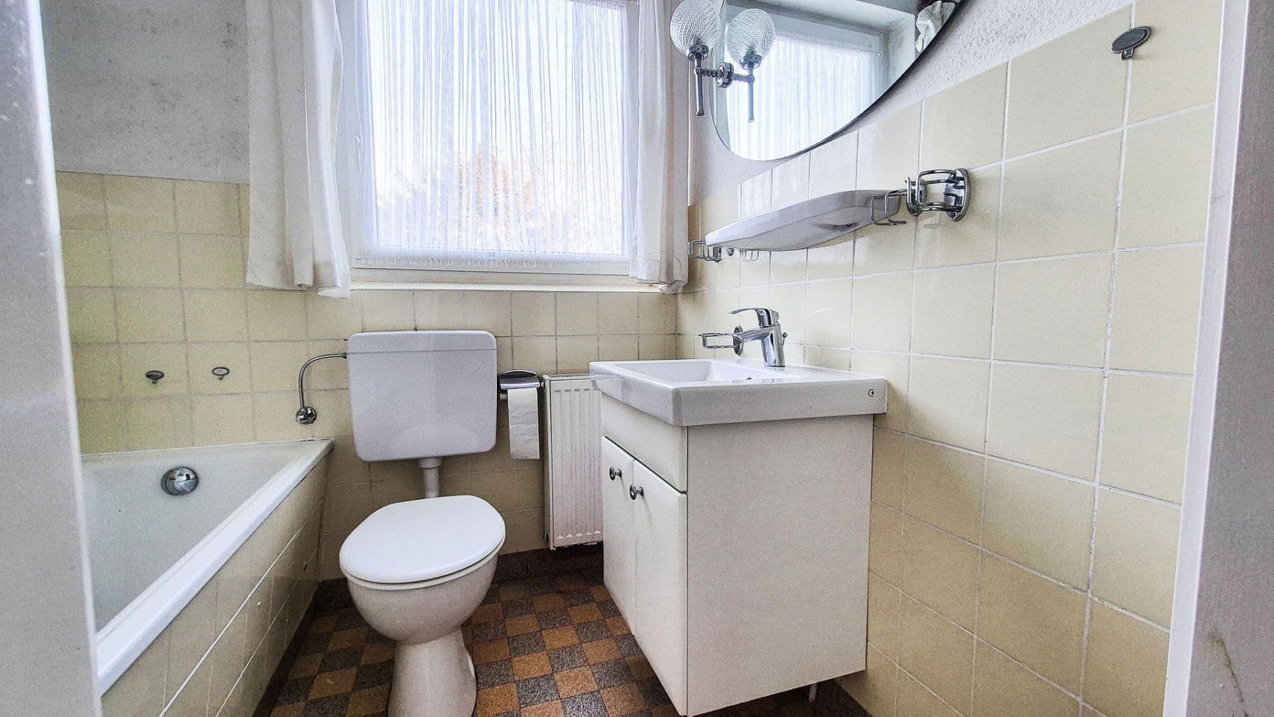 Predaj domu 120 m², pozemek 733 m², Wedel, Šlezvicko-Holštajnsko Predaj domu 120 m², pozemek 733 m², Wedel, Šlezvicko-Holštajnsko