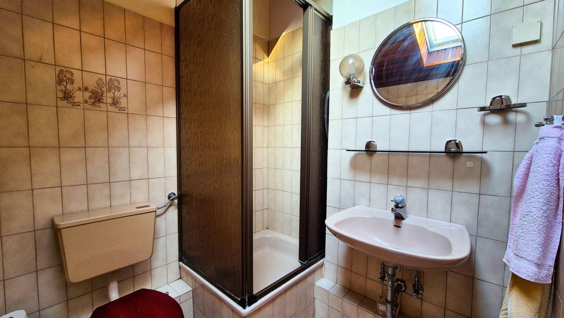 Predaj domu 120 m², pozemek 733 m², Wedel, Šlezvicko-Holštajnsko Predaj domu 120 m², pozemek 733 m², Wedel, Šlezvicko-Holštajnsko