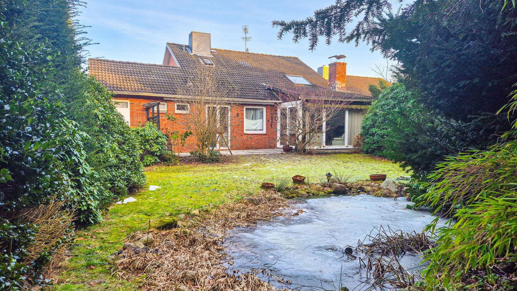 Predaj domu 120 m², pozemek 733 m², Wedel, Šlezvicko-Holštajnsko Predaj domu 120 m², pozemek 733 m², Wedel, Šlezvicko-Holštajnsko