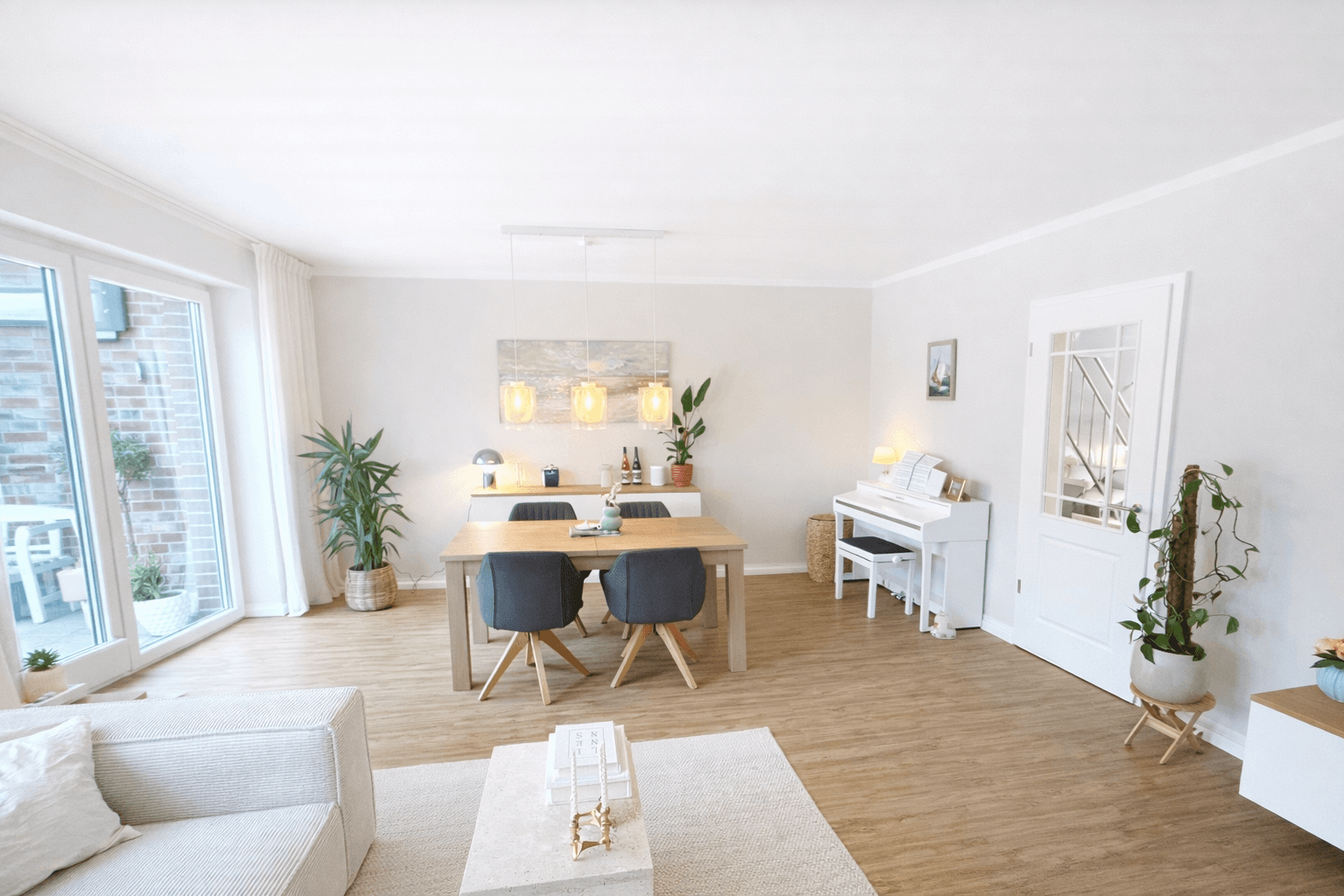 Predaj domu 110 m², pozemek 301 m², Wielandstraße 4b, Hude (Oldenburg), Dolné Sasko Predaj domu 110 m², pozemek 301 m², Wielandstraße 4b, Hude (Oldenburg), Dolné Sasko