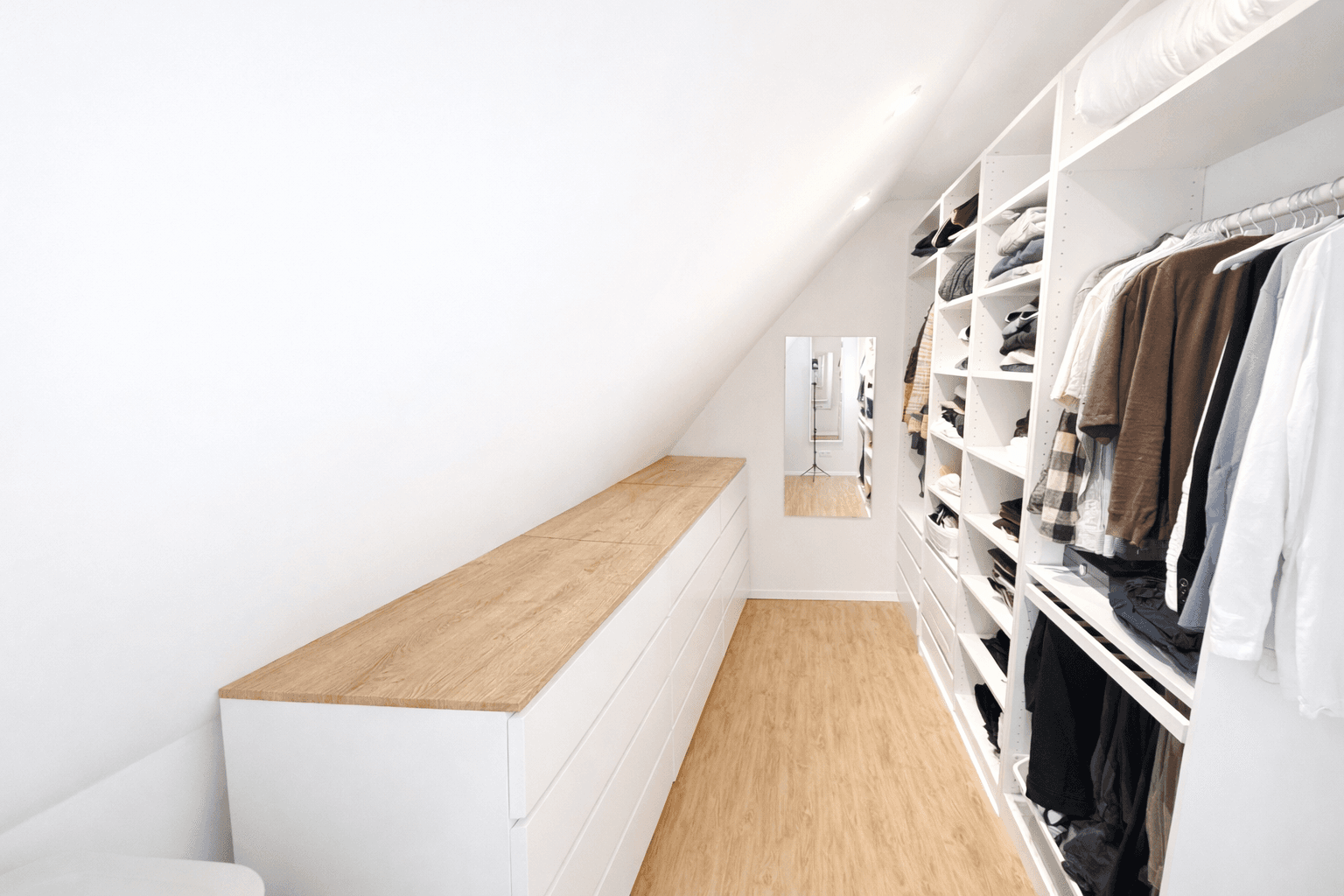 Predaj domu 110 m², pozemek 301 m², Wielandstraße 4b, Hude (Oldenburg), Dolné Sasko Predaj domu 110 m², pozemek 301 m², Wielandstraße 4b, Hude (Oldenburg), Dolné Sasko