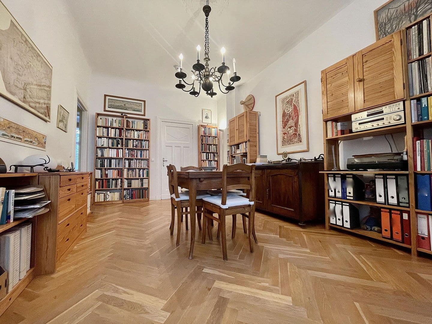 Predaj bytu 3-izbový 71 m², Berlin, Berlín Predaj bytu 3-izbový 71 m², Berlin, Berlín