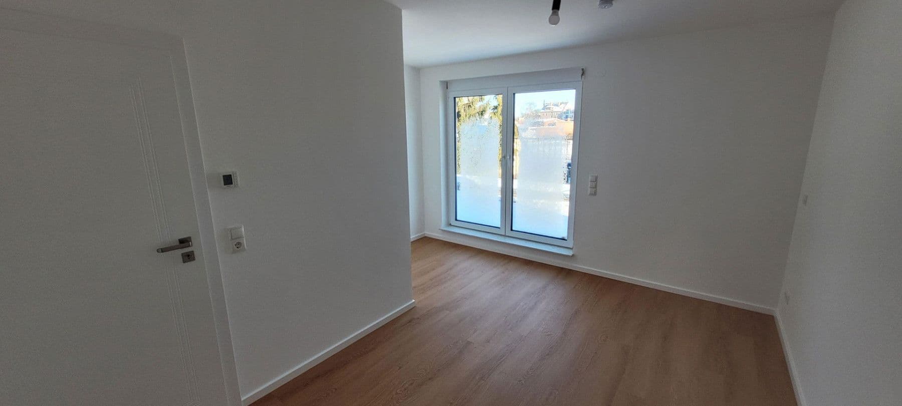 Prenájom bytu 2-izbový 61 m², Berlin, Berlín Prenájom bytu 2-izbový 61 m², Berlin, Berlín