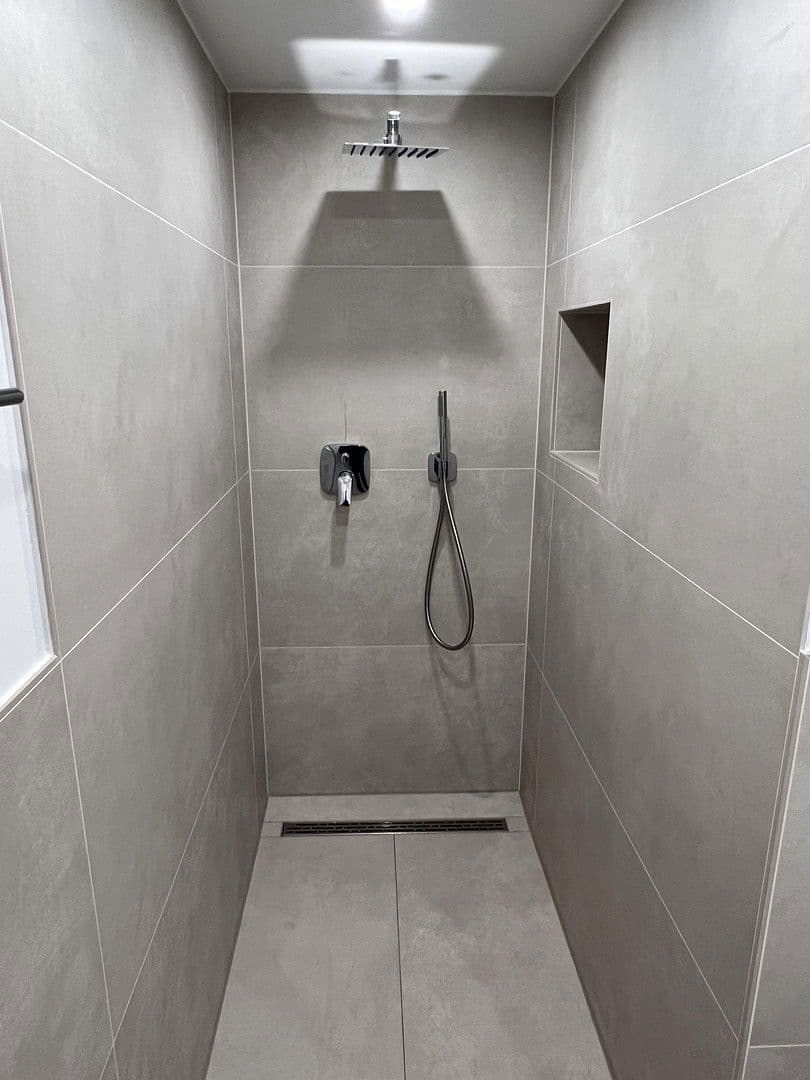 Prenájom bytu 2-izbový 95 m², Rubensstraße 12, Düsseldorf, Severné Porýnie - Westfálsko Prenájom bytu 2-izbový 95 m², Rubensstraße 12, Düsseldorf, Severné Porýnie - Westfálsko