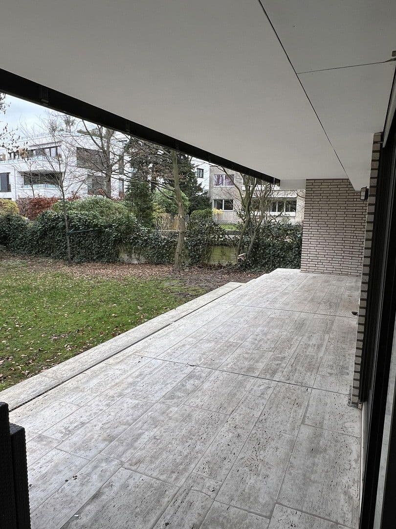 Prenájom bytu 2-izbový 95 m², Rubensstraße 12, Düsseldorf, Severné Porýnie - Westfálsko Prenájom bytu 2-izbový 95 m², Rubensstraße 12, Düsseldorf, Severné Porýnie - Westfálsko