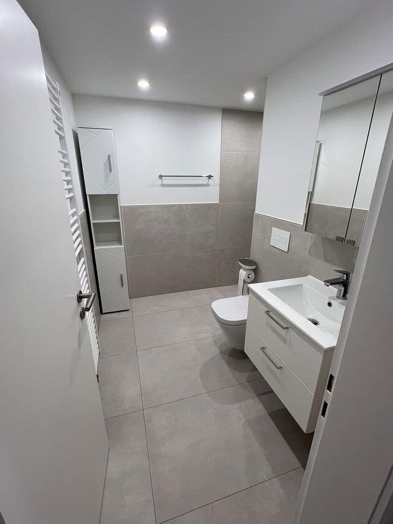 Prenájom bytu 2-izbový 95 m², Rubensstraße 12, Düsseldorf, Severné Porýnie - Westfálsko Prenájom bytu 2-izbový 95 m², Rubensstraße 12, Düsseldorf, Severné Porýnie - Westfálsko