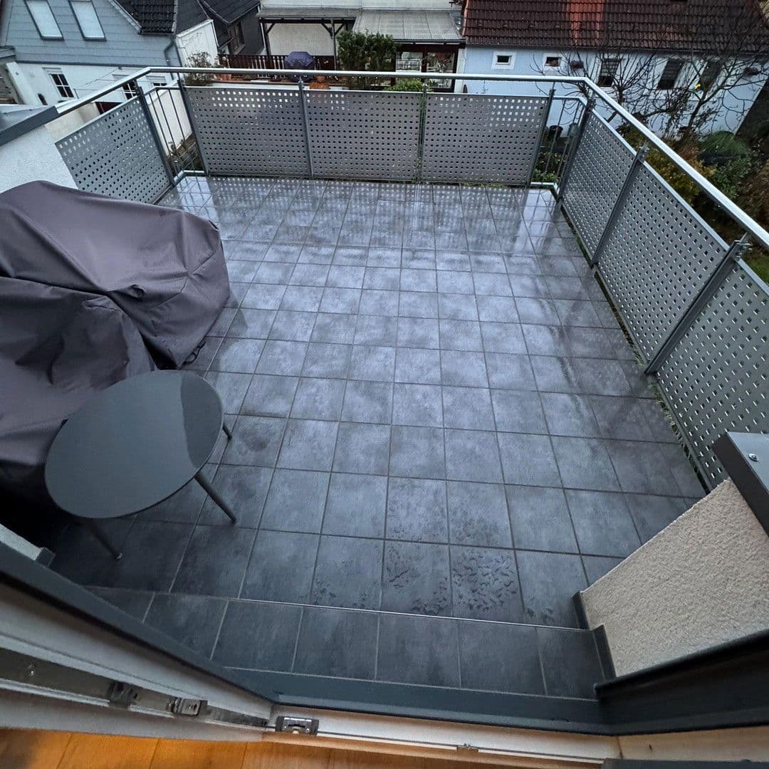 Prenájom bytu 3-izbový 100 m², Edenkoben, Porýnie-Falcko Prenájom bytu 3-izbový 100 m², Edenkoben, Porýnie-Falcko