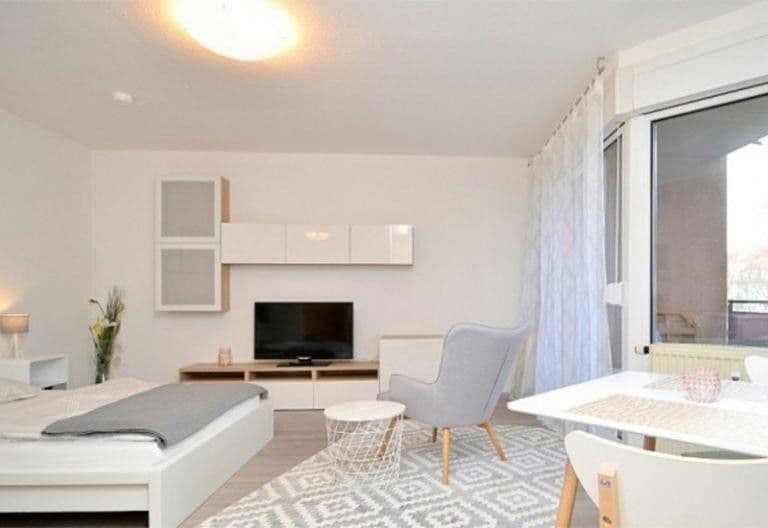 Prenájom bytu 1-izbový 19 m², Brandenburg (Havel), Brandenbursko Prenájom bytu 1-izbový 19 m², Brandenburg (Havel), Brandenbursko