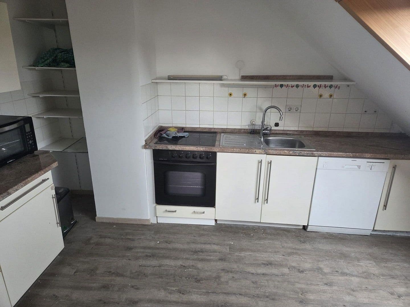 Predaj domu 158 m², pozemek 519 m², Hermann-Strebel-Str. 11, Nürnberg, Bavorsko Predaj domu 158 m², pozemek 519 m², Hermann-Strebel-Str. 11, Nürnberg, Bavorsko