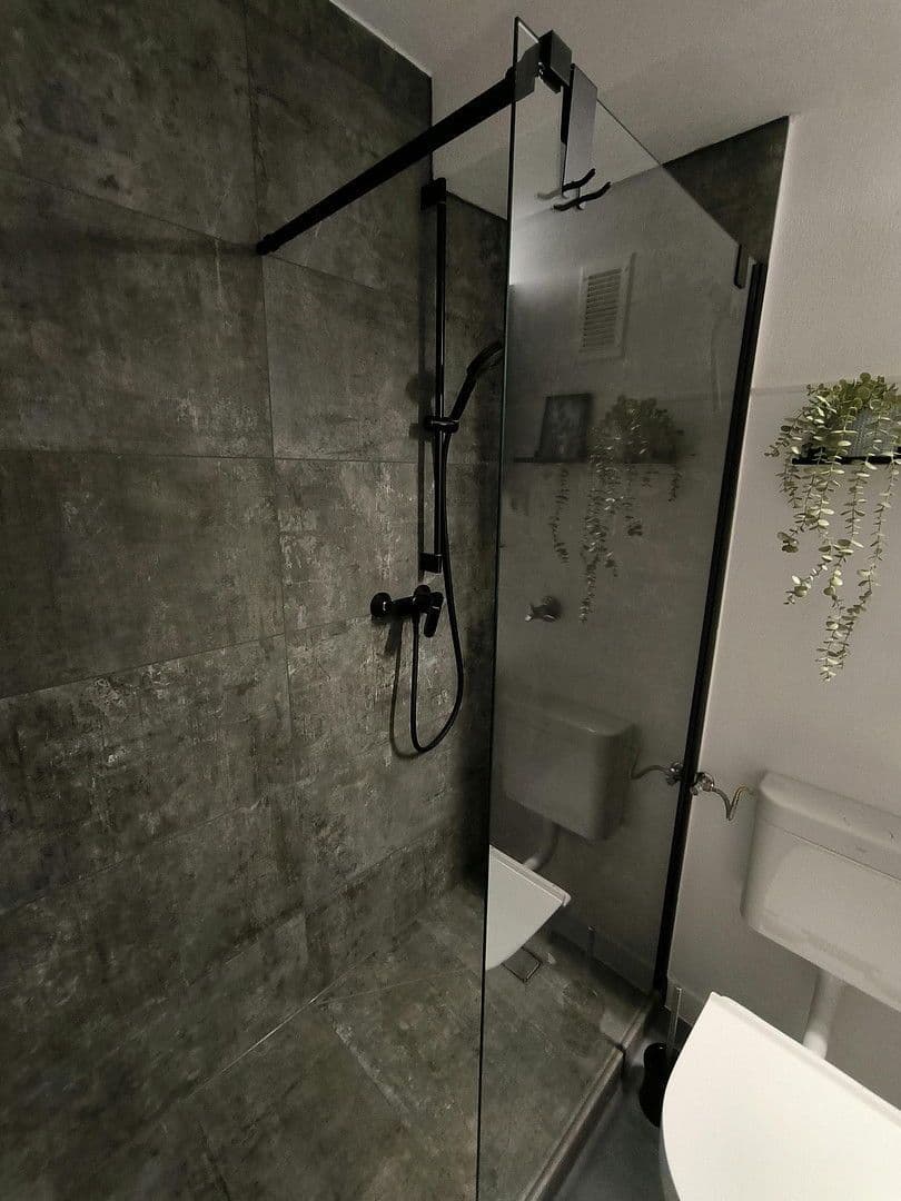 Prenájom bytu 1-izbový 44 m², Hubertusweg, Neuss, Severné Porýnie - Westfálsko Prenájom bytu 1-izbový 44 m², Hubertusweg, Neuss, Severné Porýnie - Westfálsko