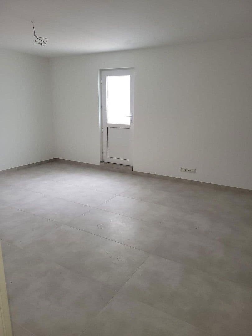 Prenájom domu 150 m², pozemek 368 m², Waldblickstr. 30, Simbach, Bavorsko Prenájom domu 150 m², pozemek 368 m², Waldblickstr. 30, Simbach, Bavorsko