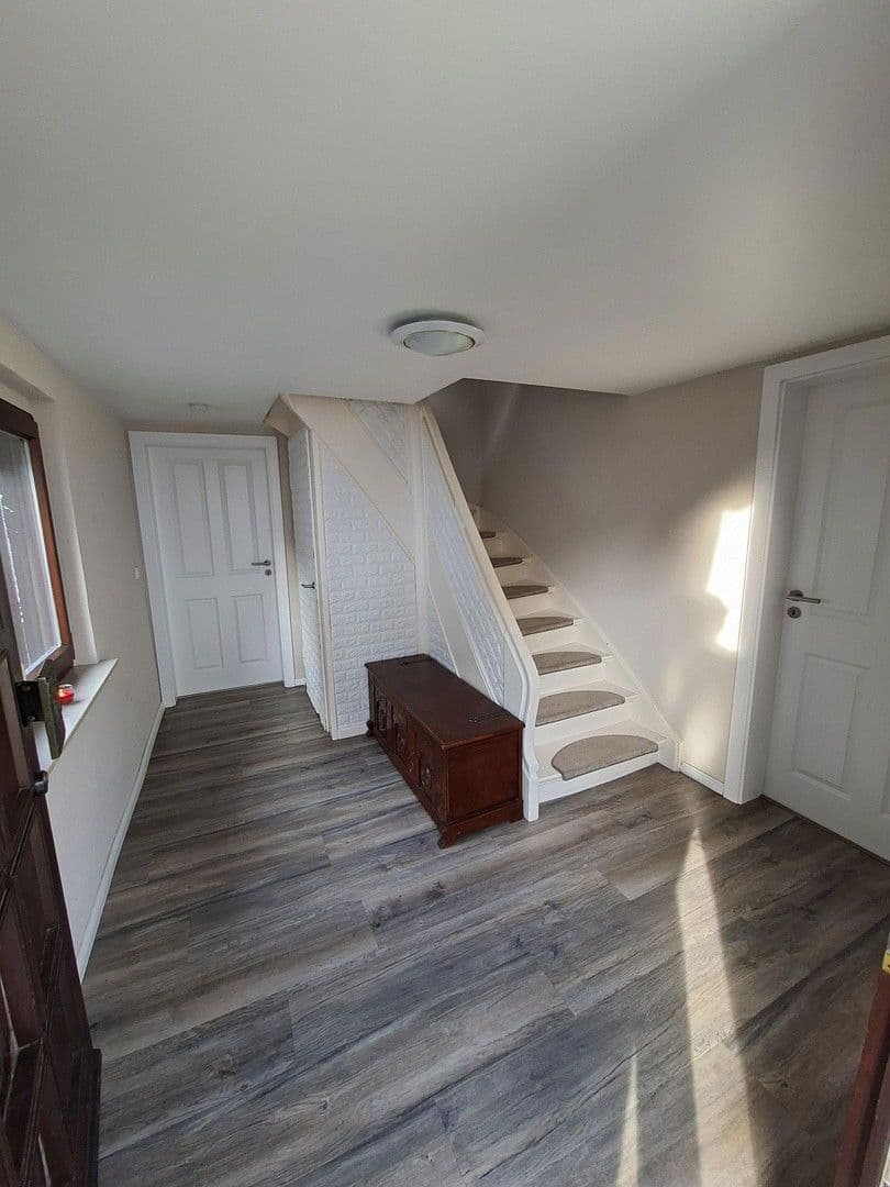 Predaj domu 150 m², pozemek 1.400 m², Hauptstrasse 14, Obererbach, Porýnie-Falcko Predaj domu 150 m², pozemek 1.400 m², Hauptstrasse 14, Obererbach, Porýnie-Falcko