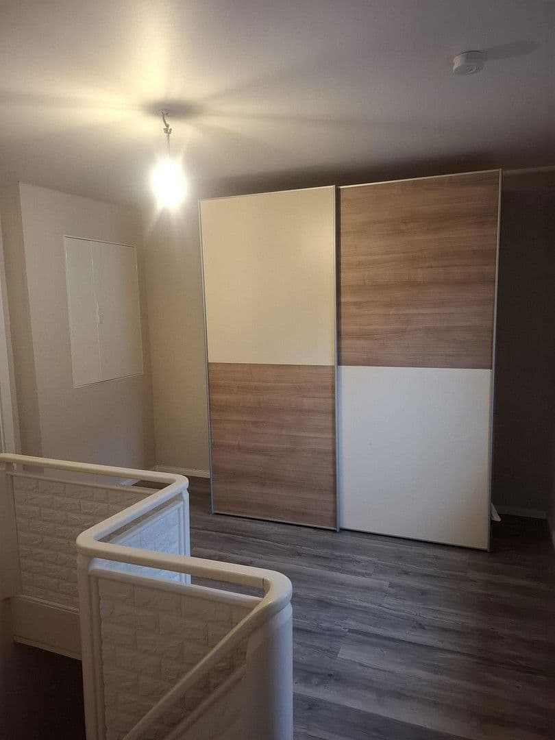 Predaj domu 150 m², pozemek 1.400 m², Hauptstrasse 14, Obererbach, Porýnie-Falcko Predaj domu 150 m², pozemek 1.400 m², Hauptstrasse 14, Obererbach, Porýnie-Falcko