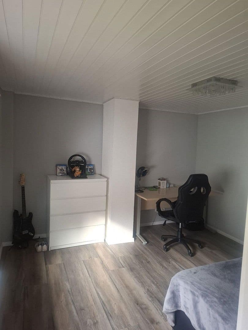 Predaj domu 150 m², pozemek 1.400 m², Hauptstrasse 14, Obererbach, Porýnie-Falcko Predaj domu 150 m², pozemek 1.400 m², Hauptstrasse 14, Obererbach, Porýnie-Falcko