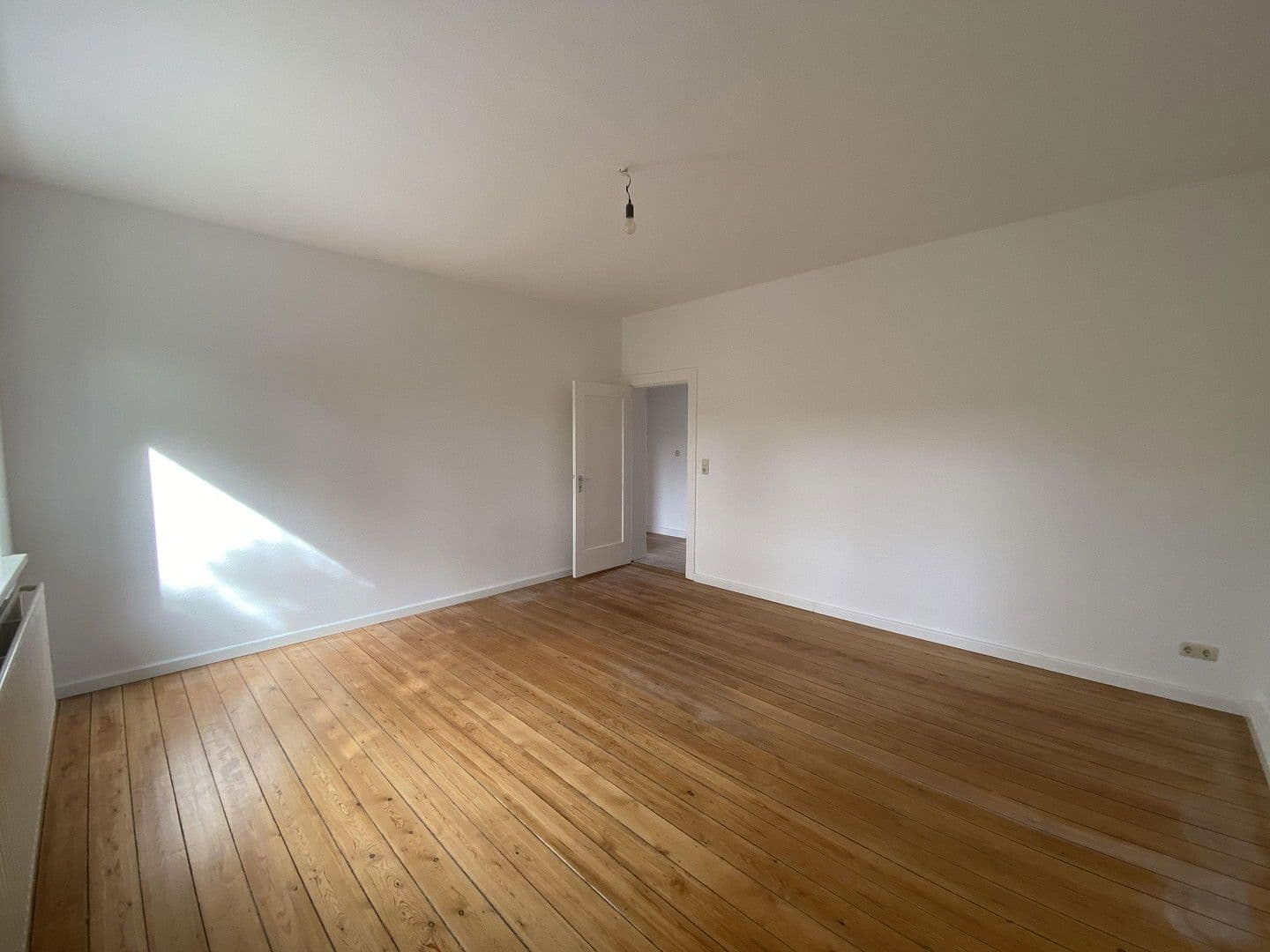 Prenájom bytu 3-izbový 70 m², Warnemünde, Meklenbursko-Predpomoransko Prenájom bytu 3-izbový 70 m², Warnemünde, Meklenbursko-Predpomoransko