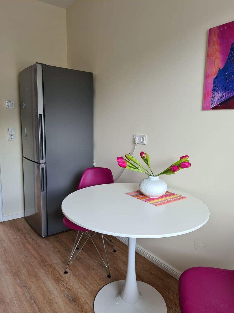 Prenájom bytu 2-izbový 70 m², Hamburg, Hamburg Prenájom bytu 2-izbový 70 m², Hamburg, Hamburg