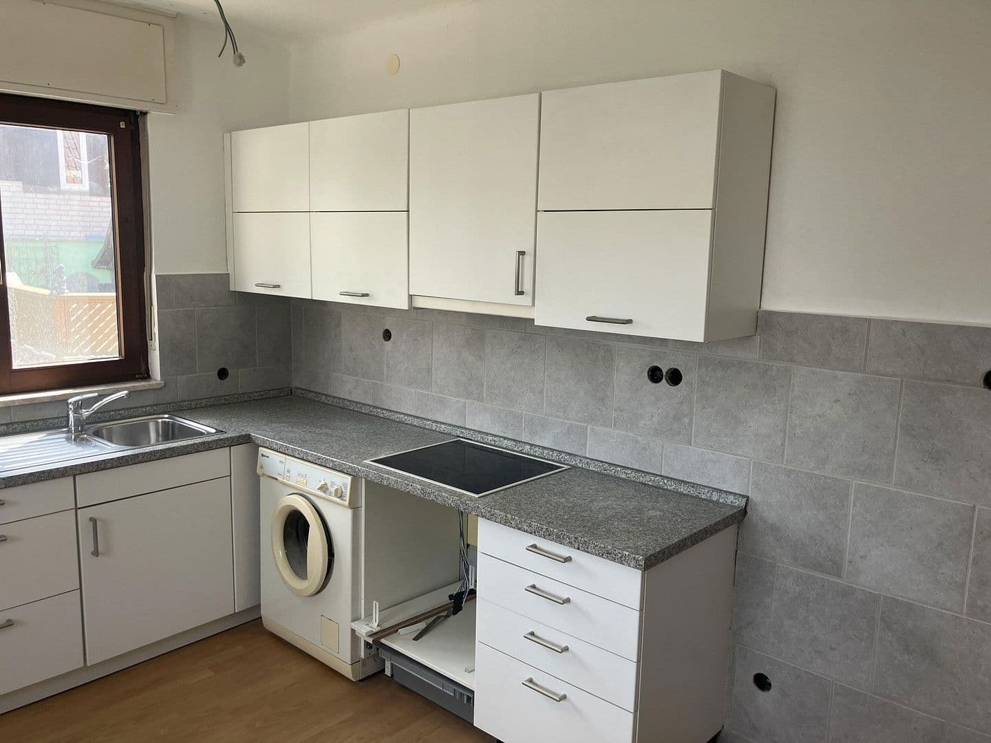 Predaj domu 163 m², pozemek 315 m², Mühlhausen, Bádensko-Wurttembersko Predaj domu 163 m², pozemek 315 m², Mühlhausen, Bádensko-Wurttembersko